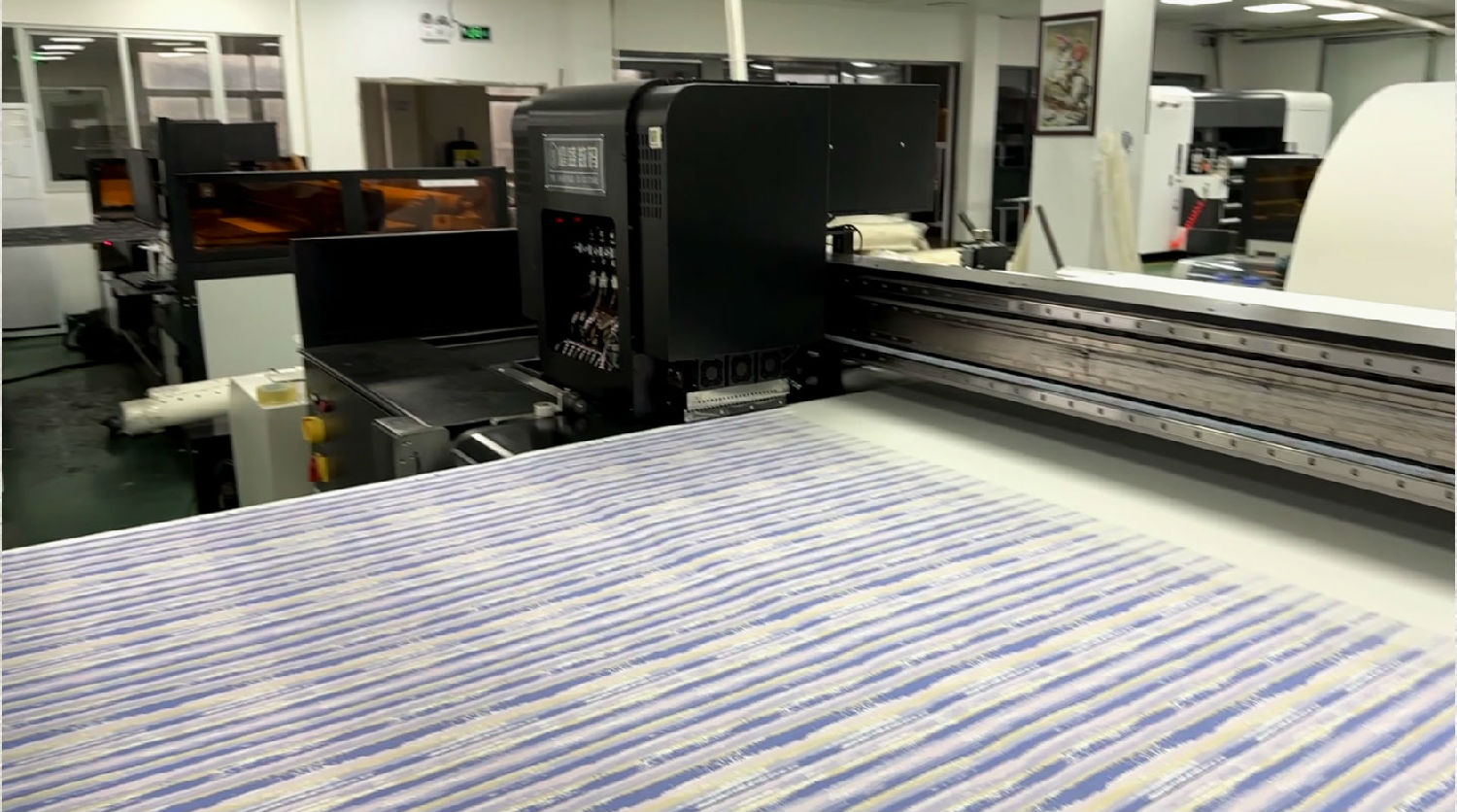 針(zhen)織物數碼(ma)印花打印(yin)完畢後圖(tu)案變形怎(zen)麽辦?