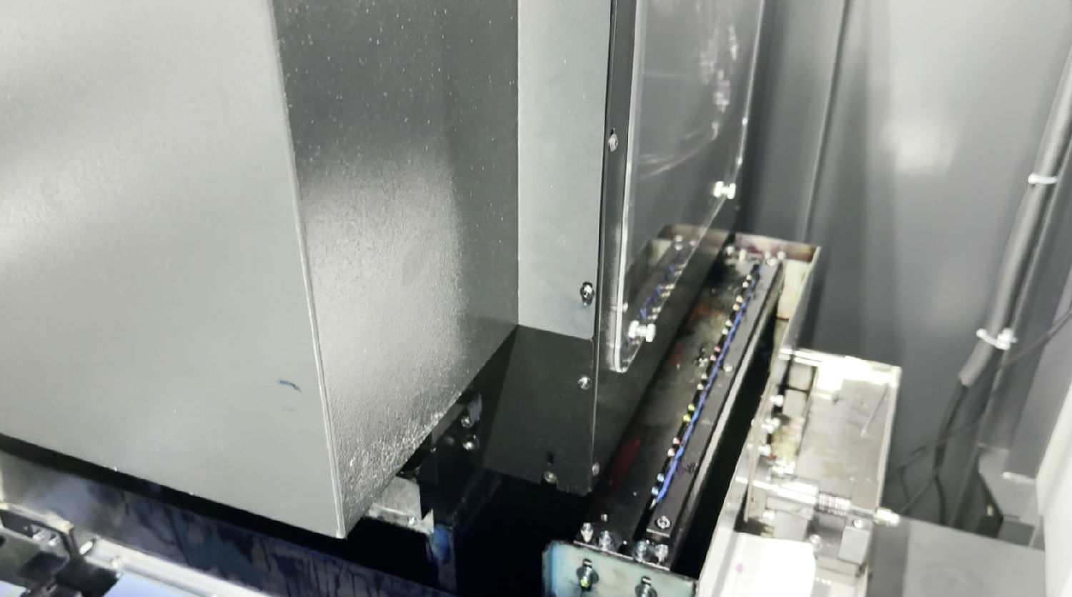 爲什(shi)麽數碼(ma)印花機(ji)清洗噴(pen)頭不出(chu)廢墨?