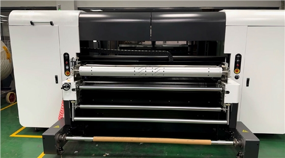 如(ru)何選擇(ze)數碼印(yin)花機來(lai)提高色(se)彩的一(yi)緻性?