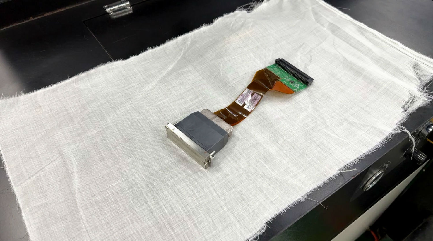 影響(xiang)數碼(ma)印花(hua)機打(da)印精(jing)度的(de)8個因(yin)素